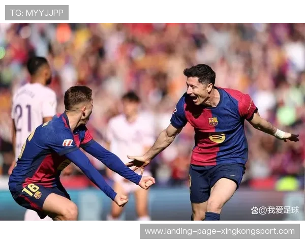 巴塞罗那中场连动创造极大空档 巴塞罗那中场连动创造极大空档